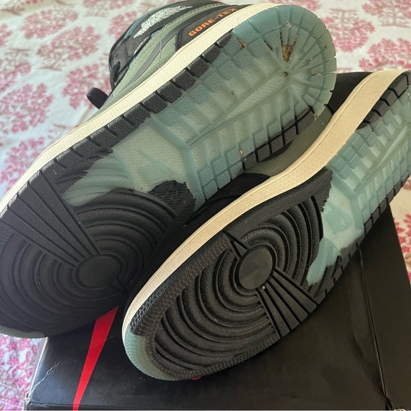 Jordan AJ 1 Element with waterproof GORE-Tex - Picture 3 of 9